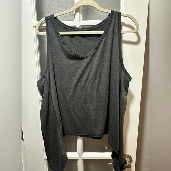 Lululemon Watch Me Flip Tank-Heathered Black - Picture 3 of 8